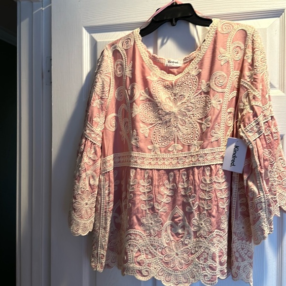 Kindred Tops - Kindred Pink Embroidered Blouse Large